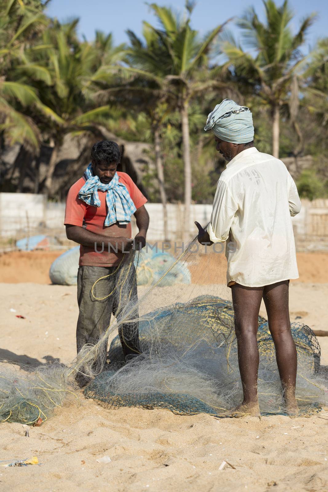 Documentary images : Fishermen at Pondichery, India by CatherineL-Prod