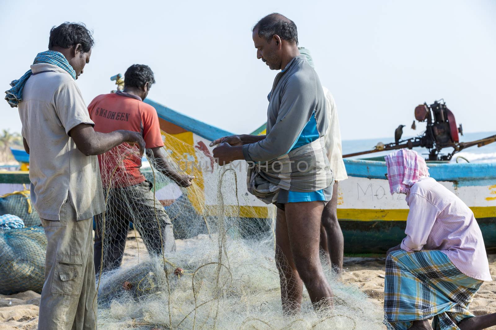 Documentary images : Fishermen at Pondichery, India by CatherineL-Prod