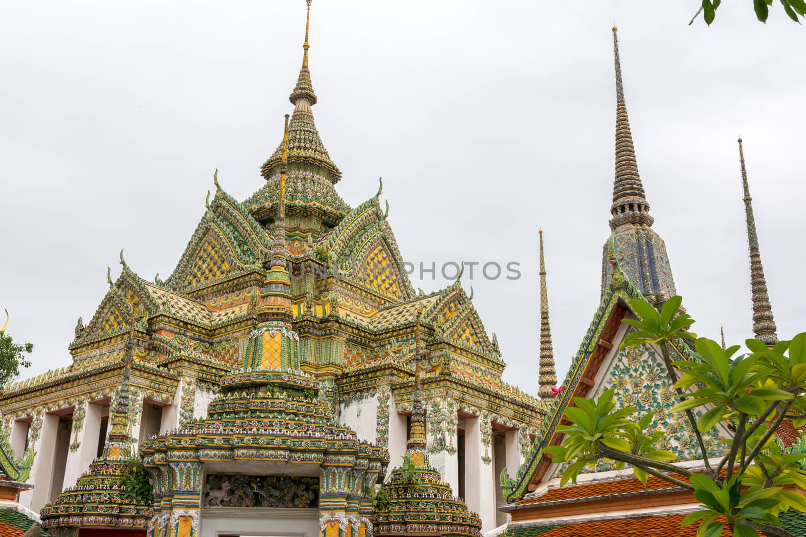 Wat Pho by nicousnake