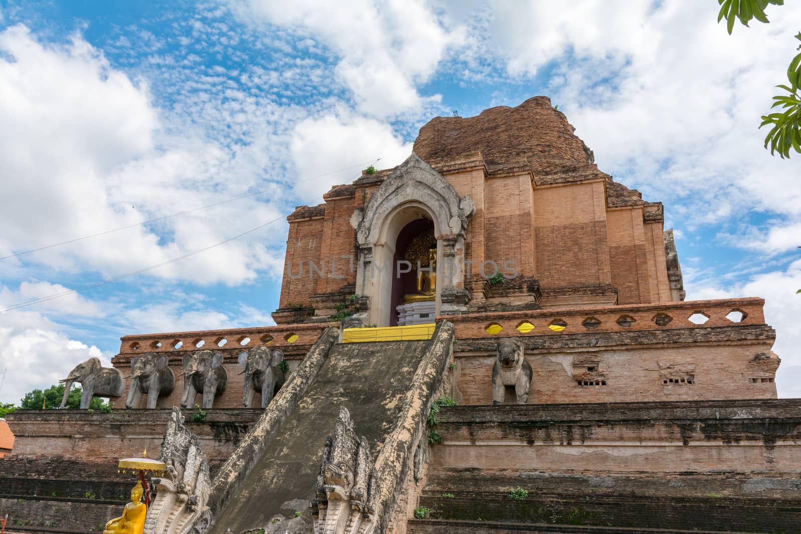 Wat Chedi Luang in Chiang Mai, Thailand