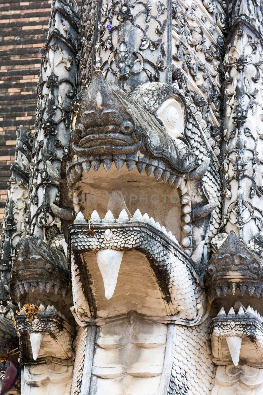 Wat Chedi Luang by nicousnake