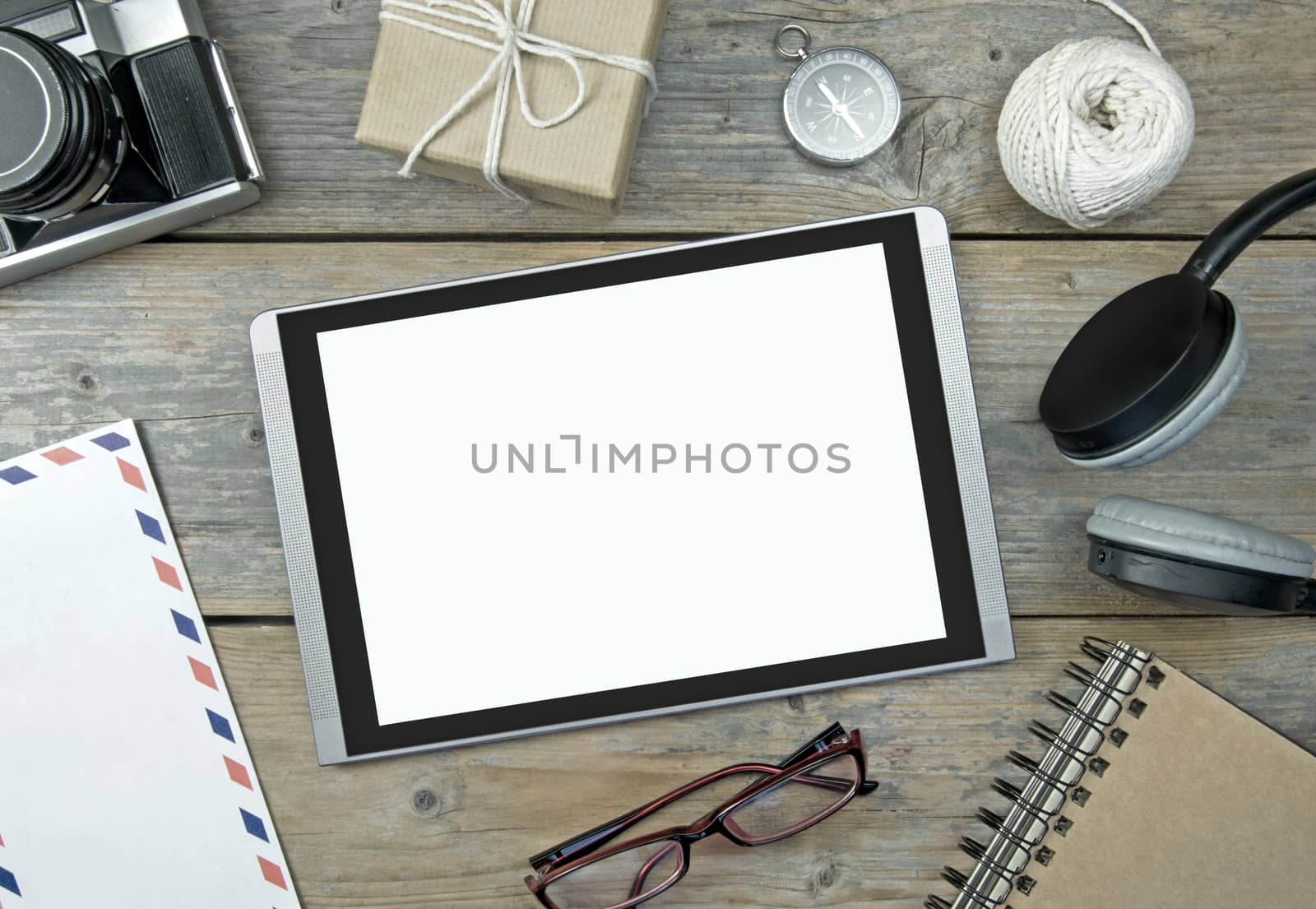 Digital tablet with flat lay objects by unikpix