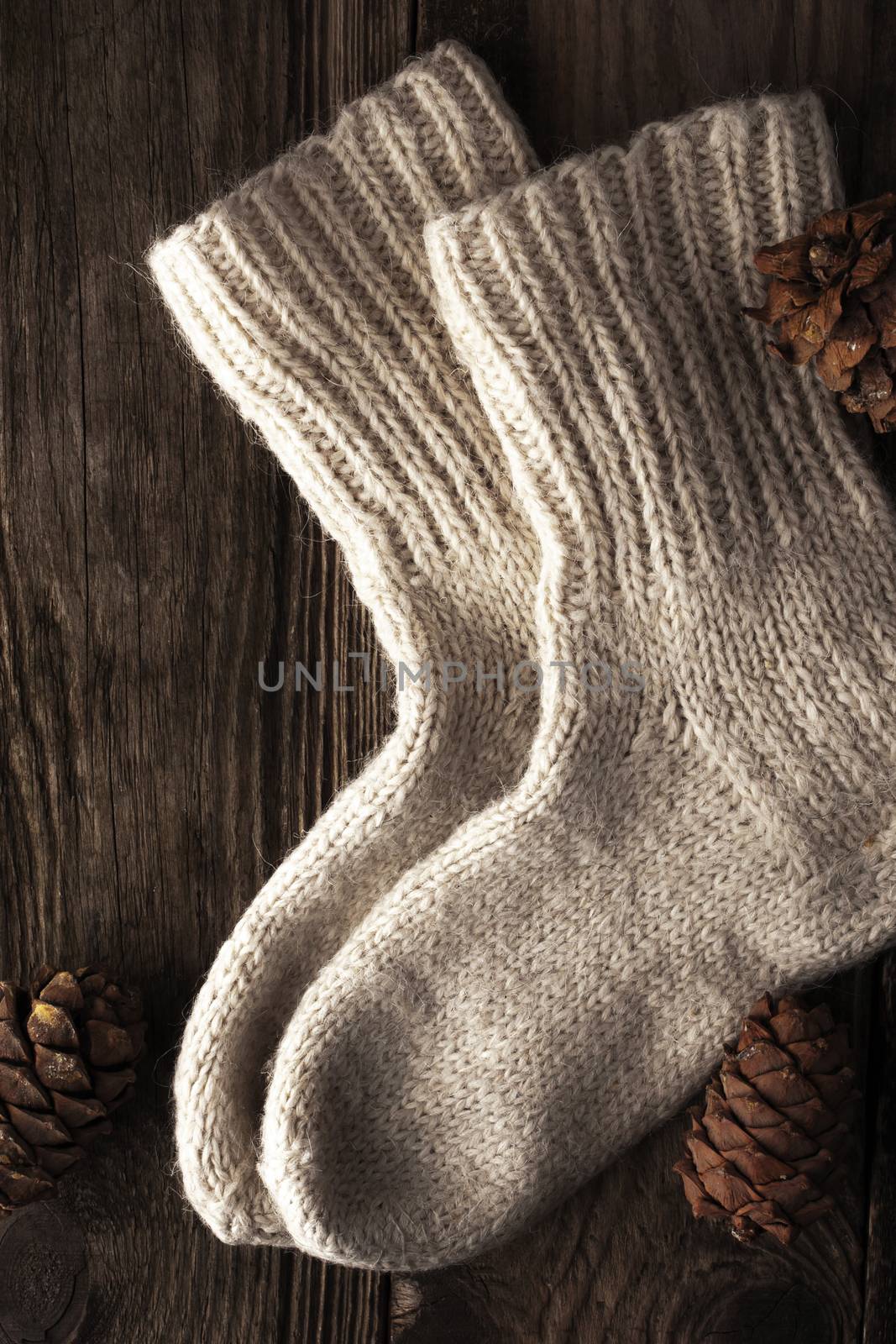 Knitted wool socks with cone vertical