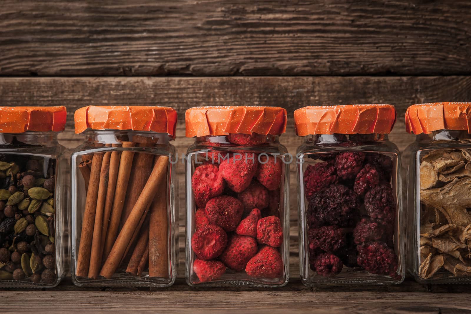 Set for mulled wine on a wooden table horizontal