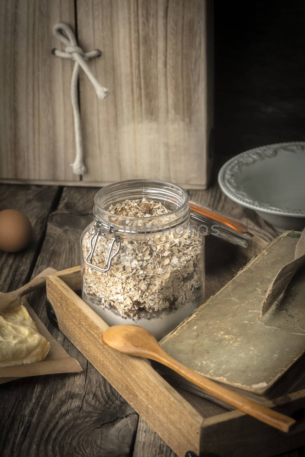 Components and accessories for cooking biscuits vertical  