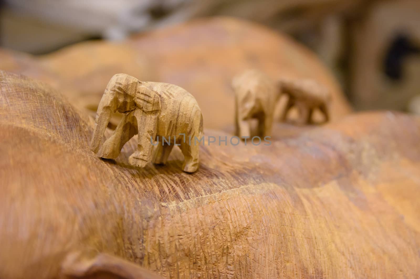 Elephant Carve handmade in thailand by ahimaone