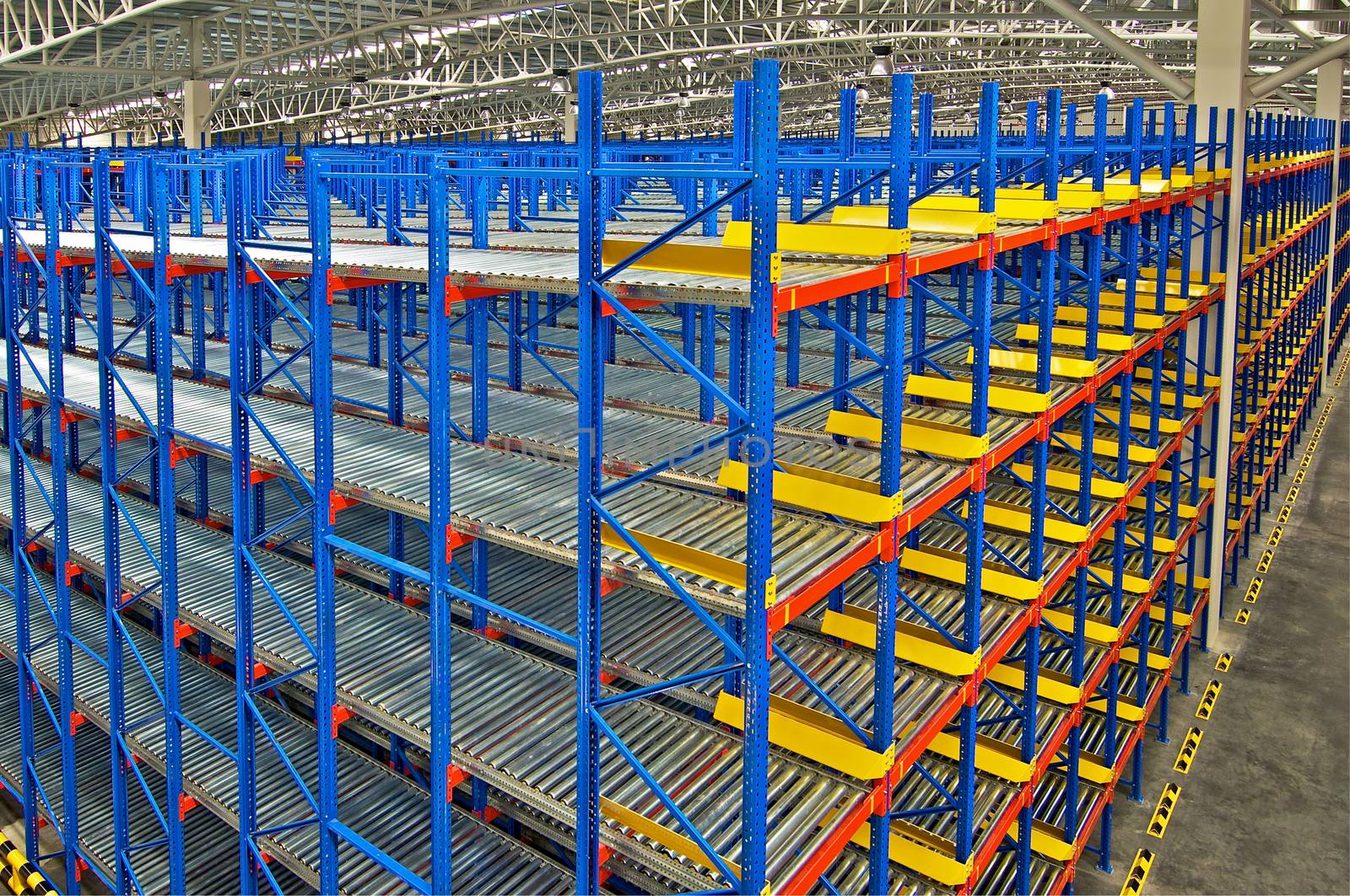 Storage racking pallet system for warehouse metal shelving distribution center
