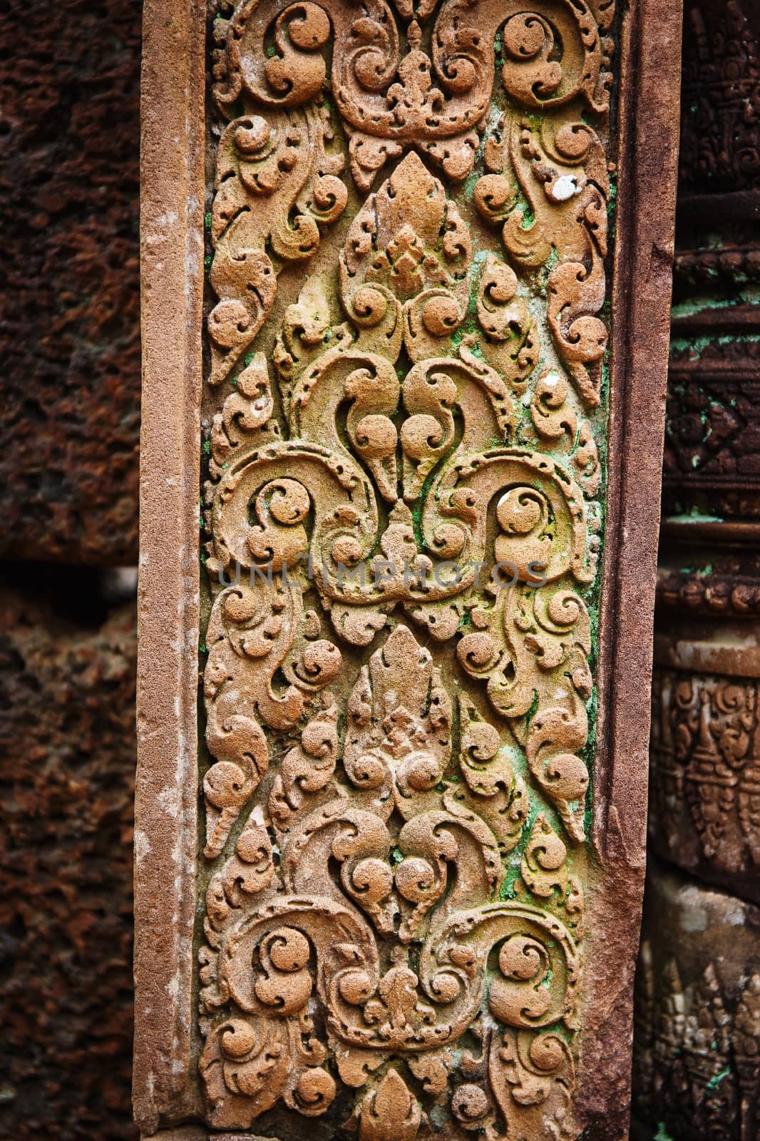 Bas relief in Banteay Srei, Cambodia by gorov108