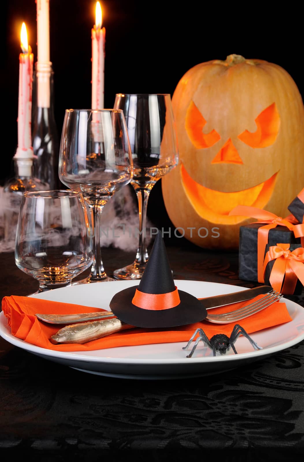Witch's Hat as a decor element Halloween table setting