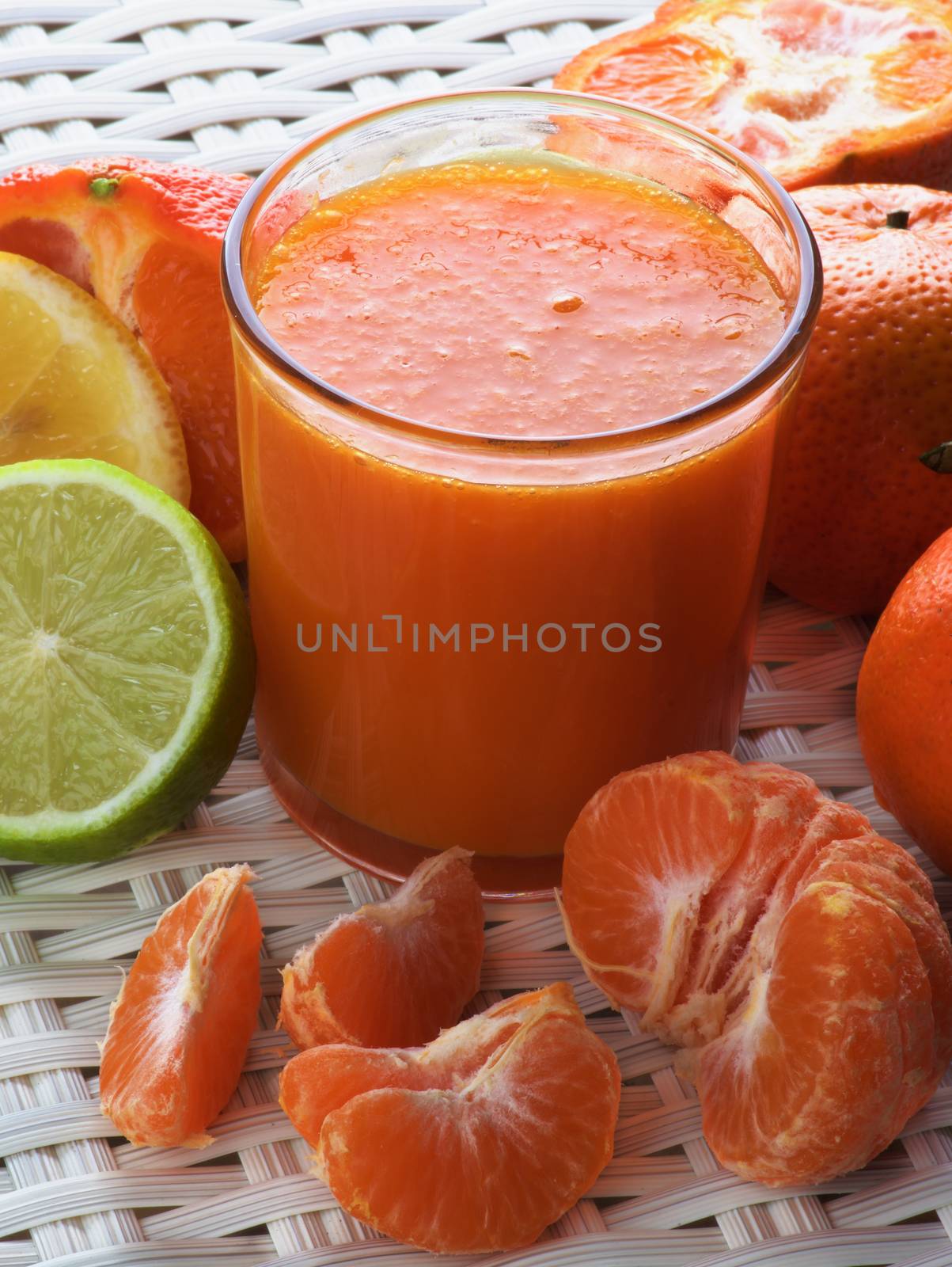 Mixed Citrus Juice by zhekos