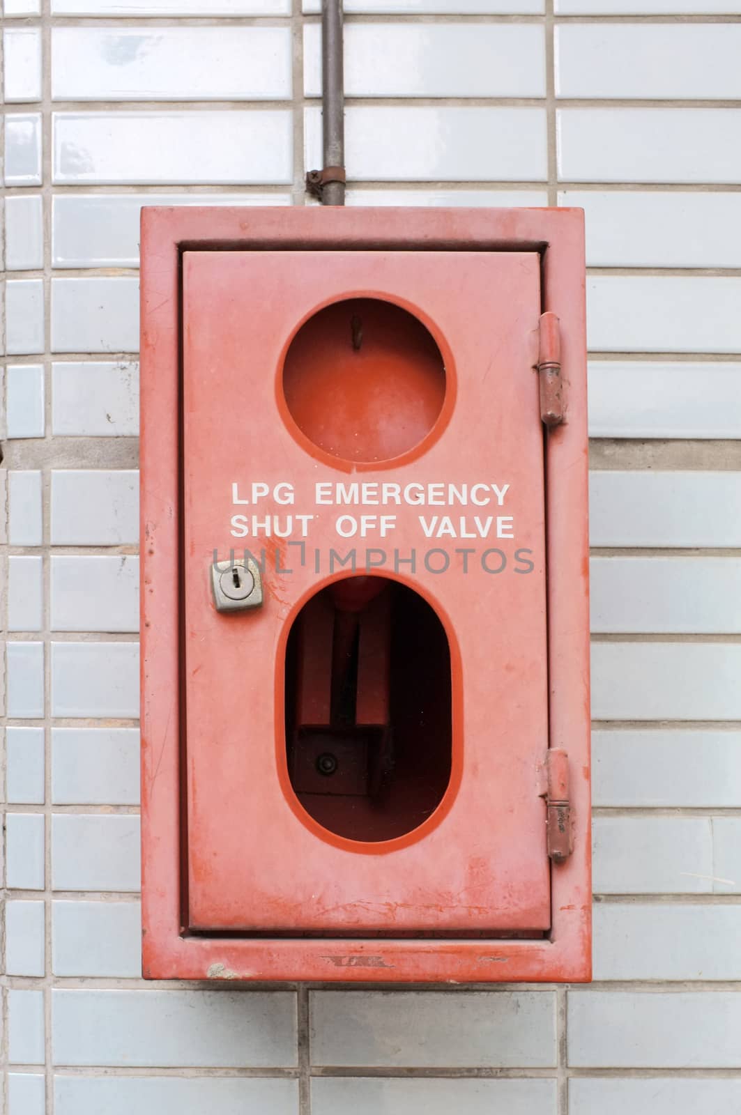 Emergency safety cabinet