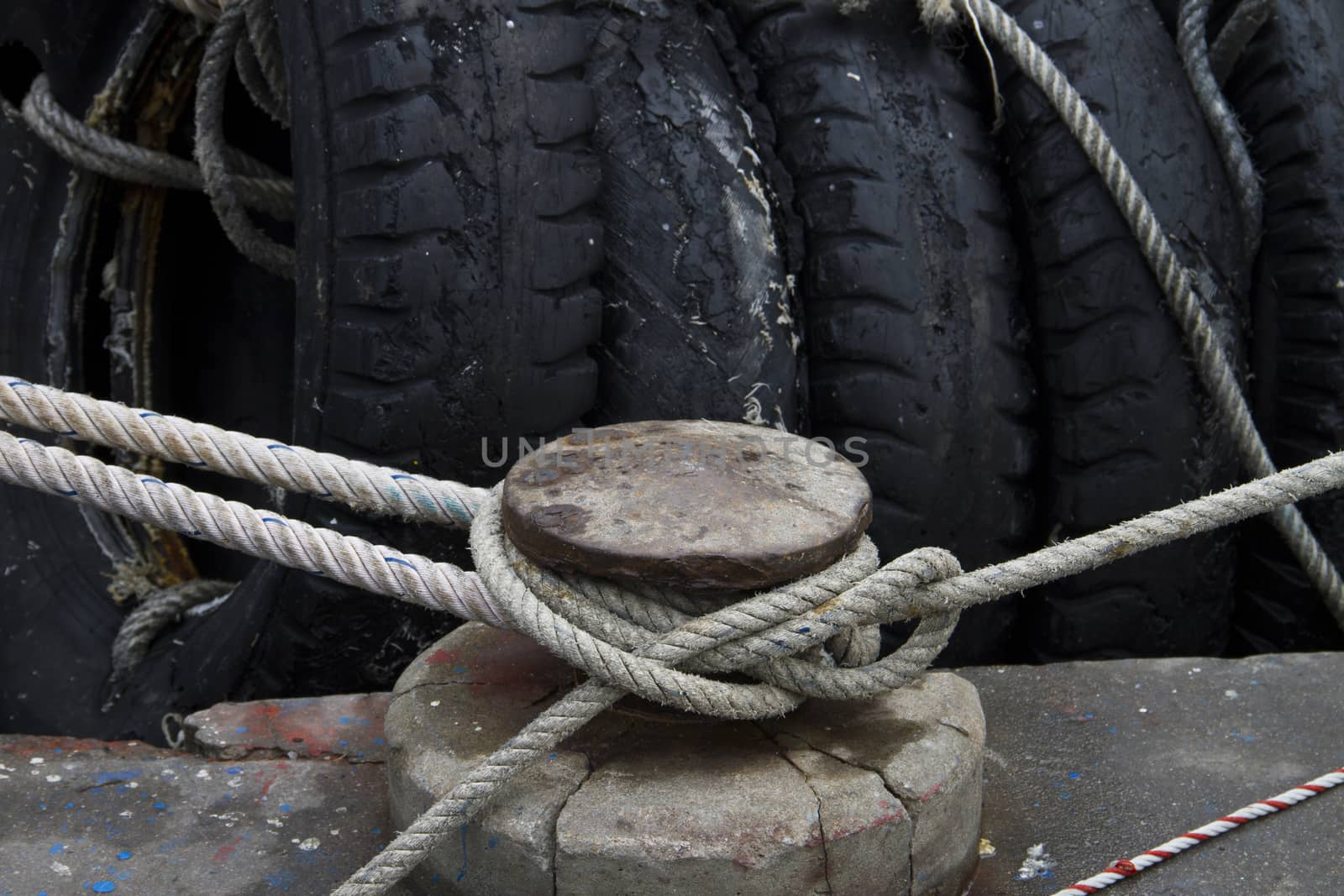 chain for ship berthing,Deep Water Port,The pillars for tie been, larger ships.