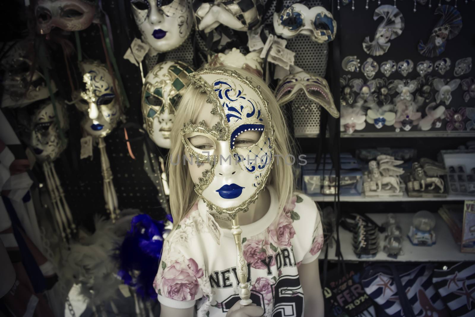 Girl and Venetian Mask by gstalker