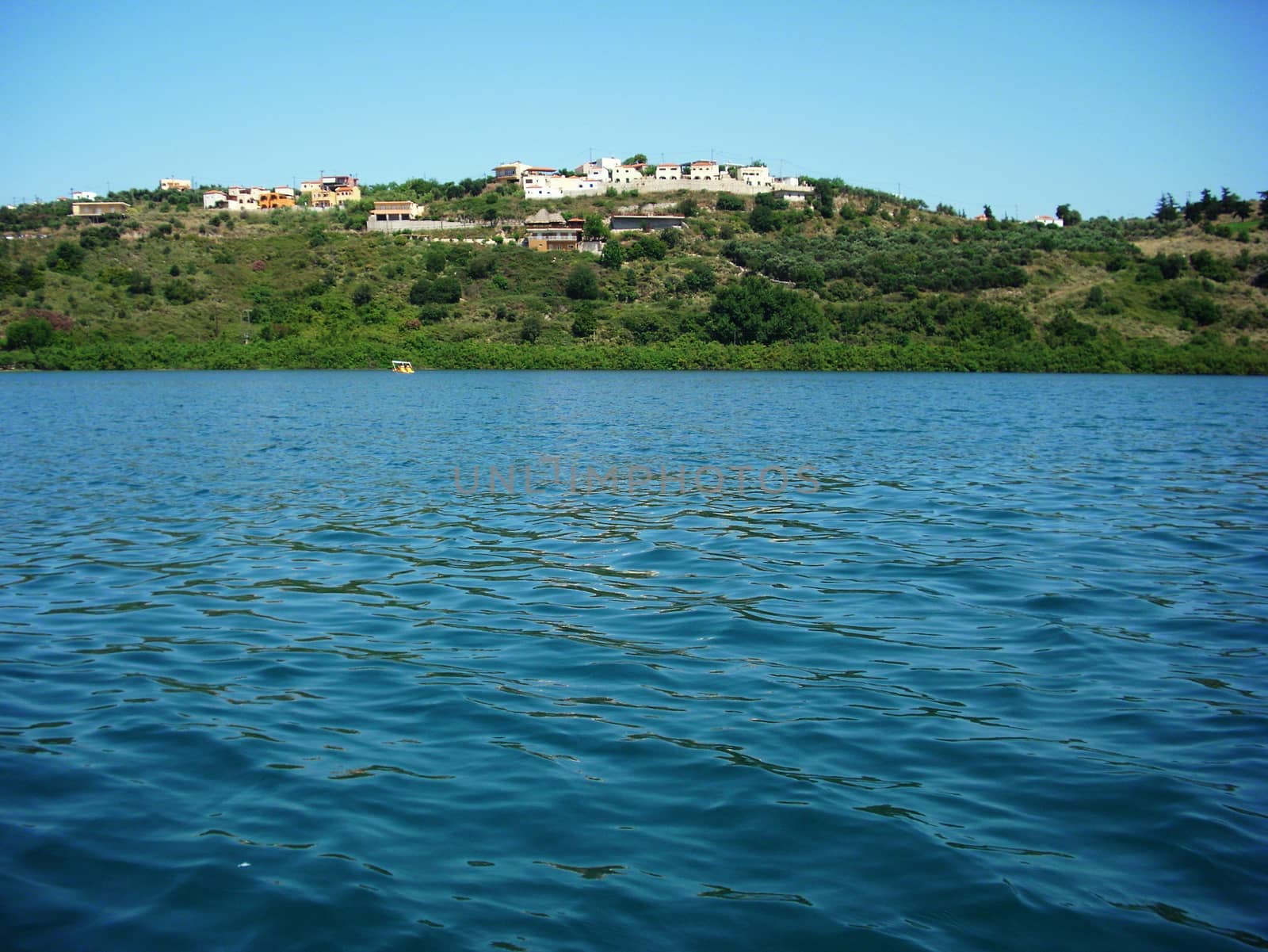 beautiful view of the lake for tourists