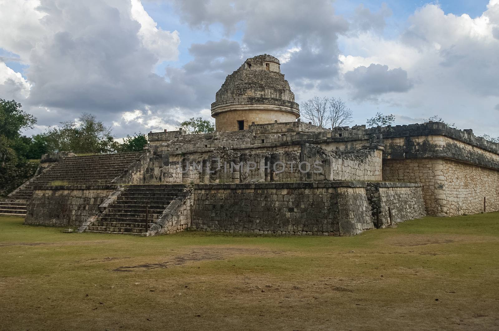 Maya observatory , Chichen-Itza , Mexico