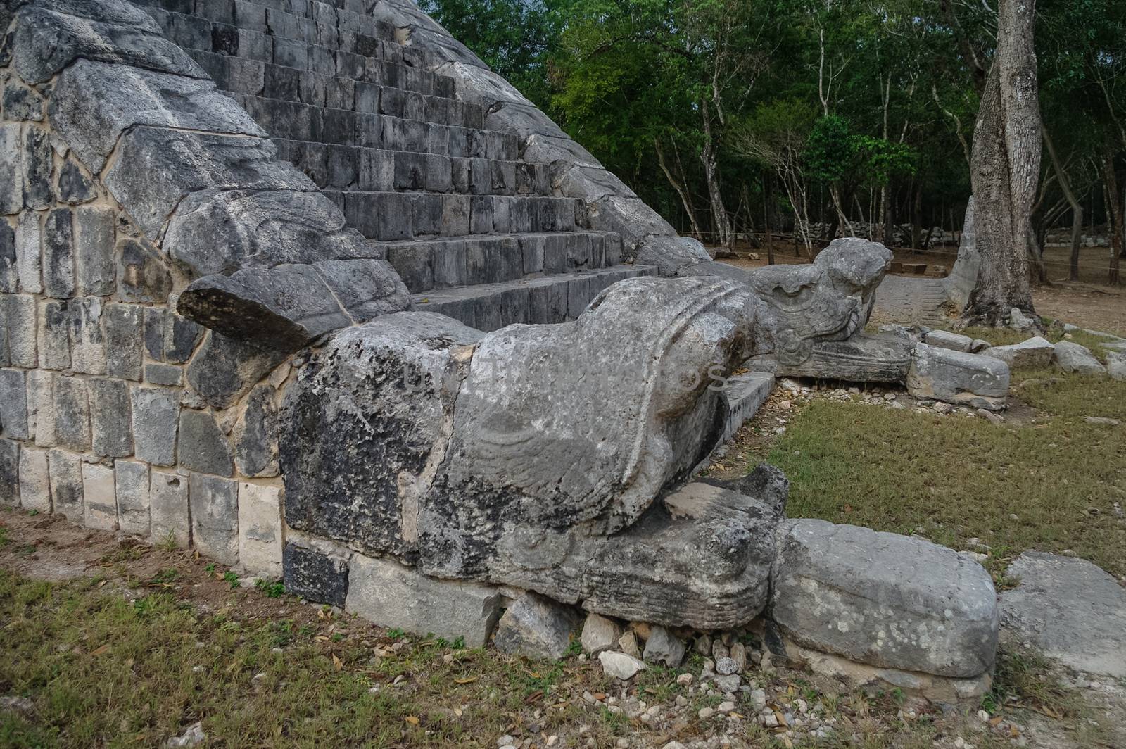 Maya Pyramid, Chichen-Itza , Mexico