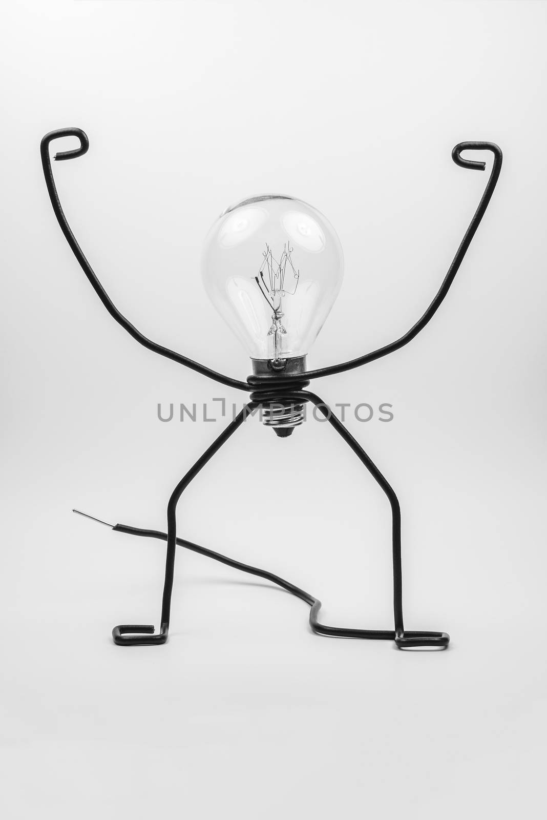 Fantasy figure of a light bulb and wire
 by Tofotografie