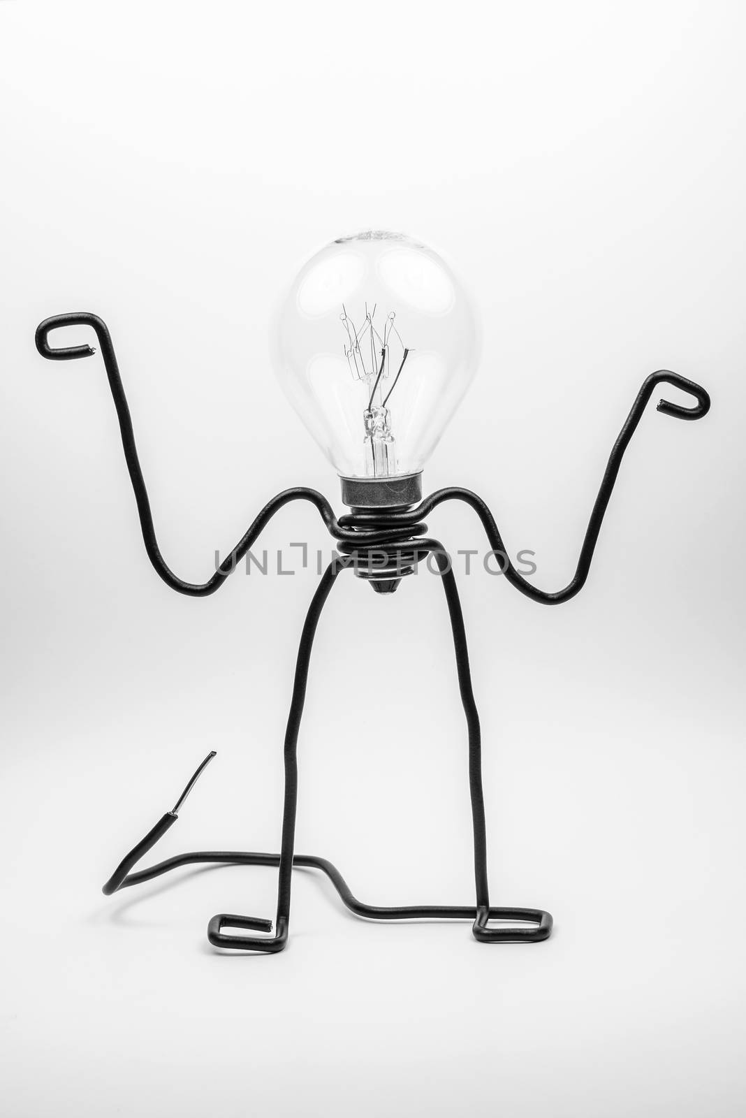 Fantasy figure of a light bulb and wire
 by Tofotografie