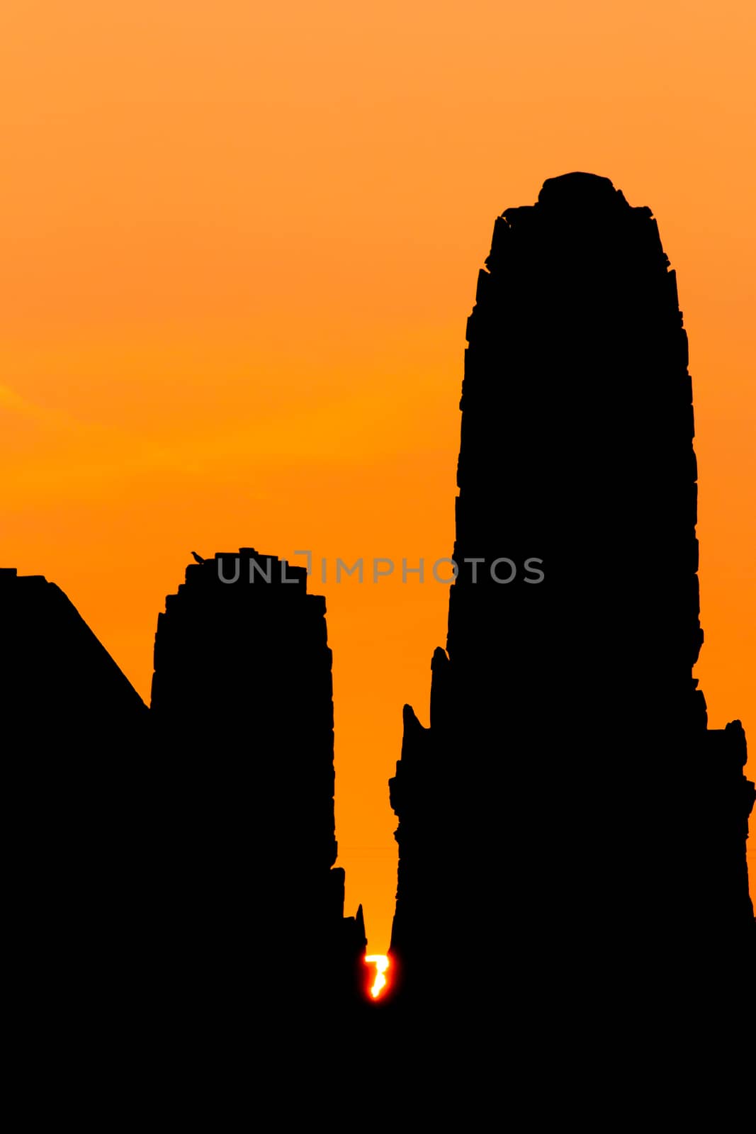 Peak Pagoda Temple at sunset