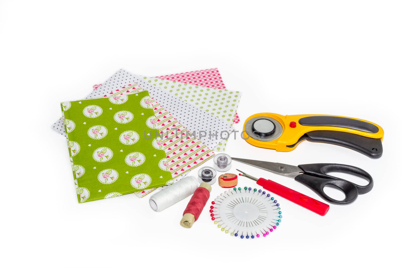 Composition of instruments, items and fabrics for quilting