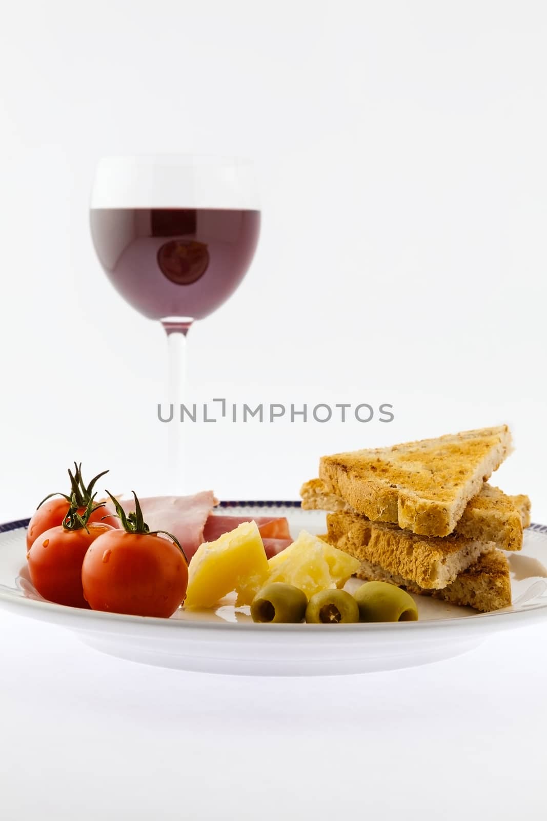 Mediterranean plate and wine by LuigiMorbidelli