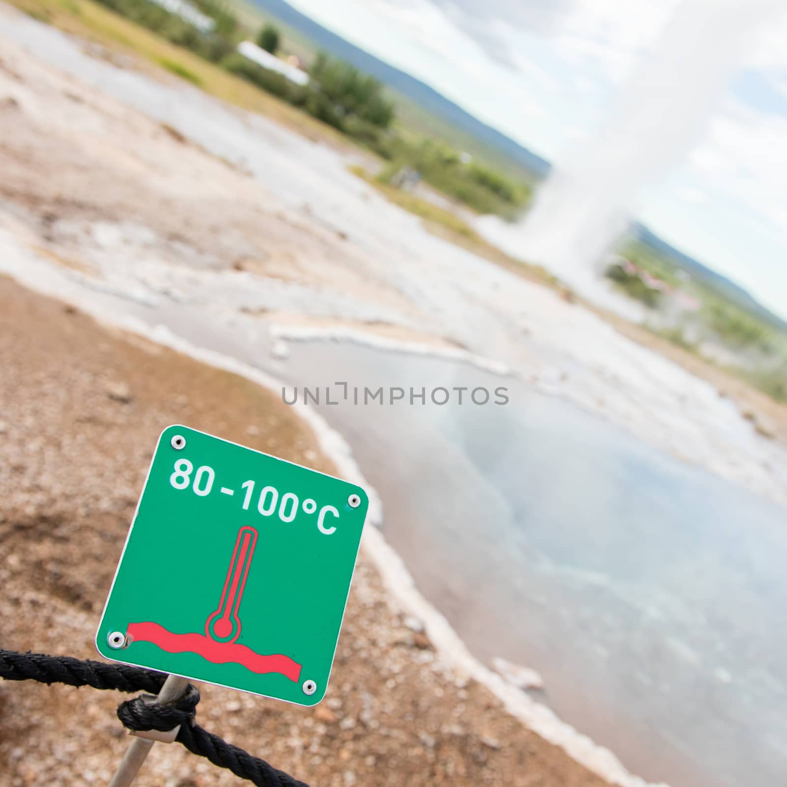 Sign, caution hot! by michaklootwijk