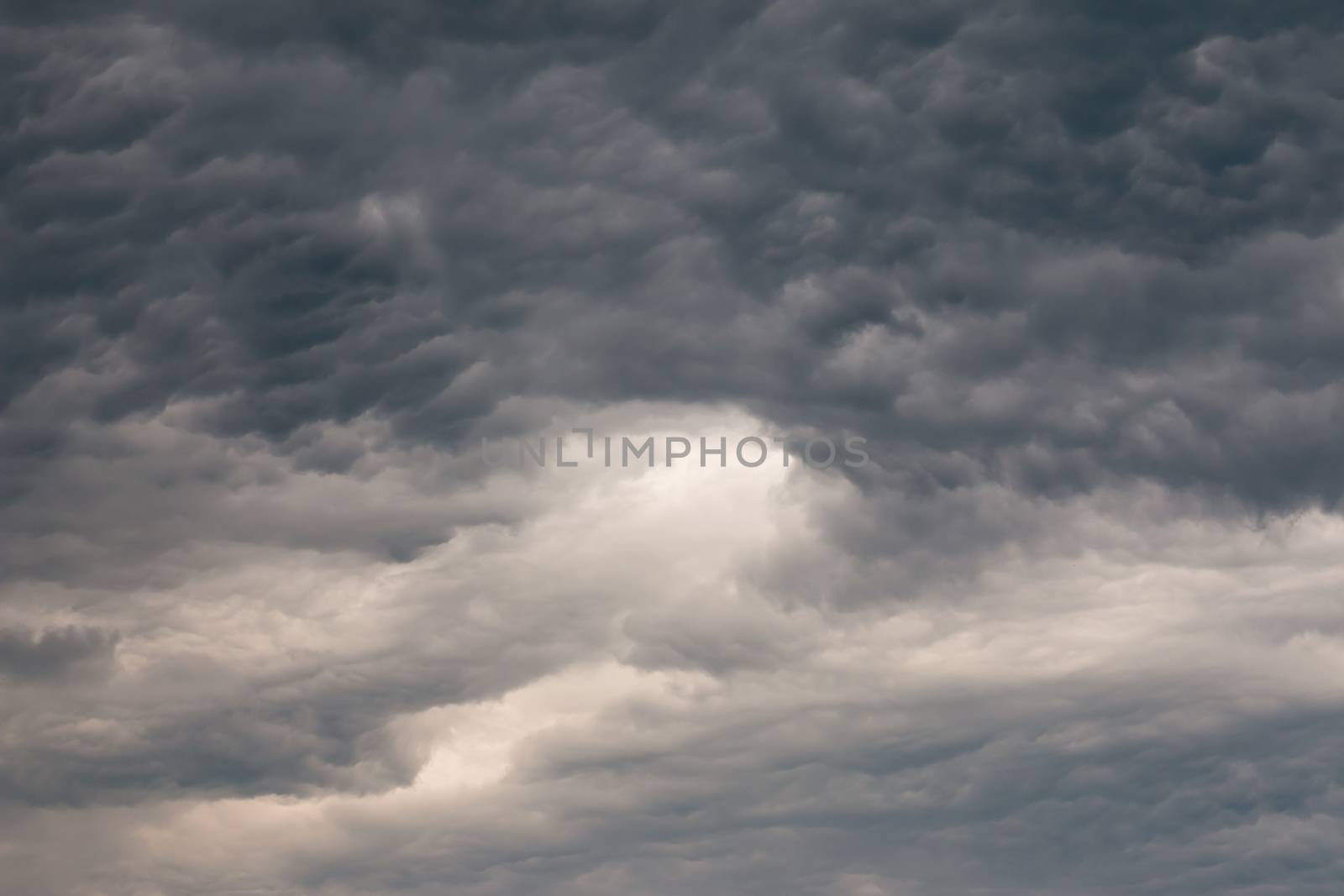 Image of the dark clouds before rain