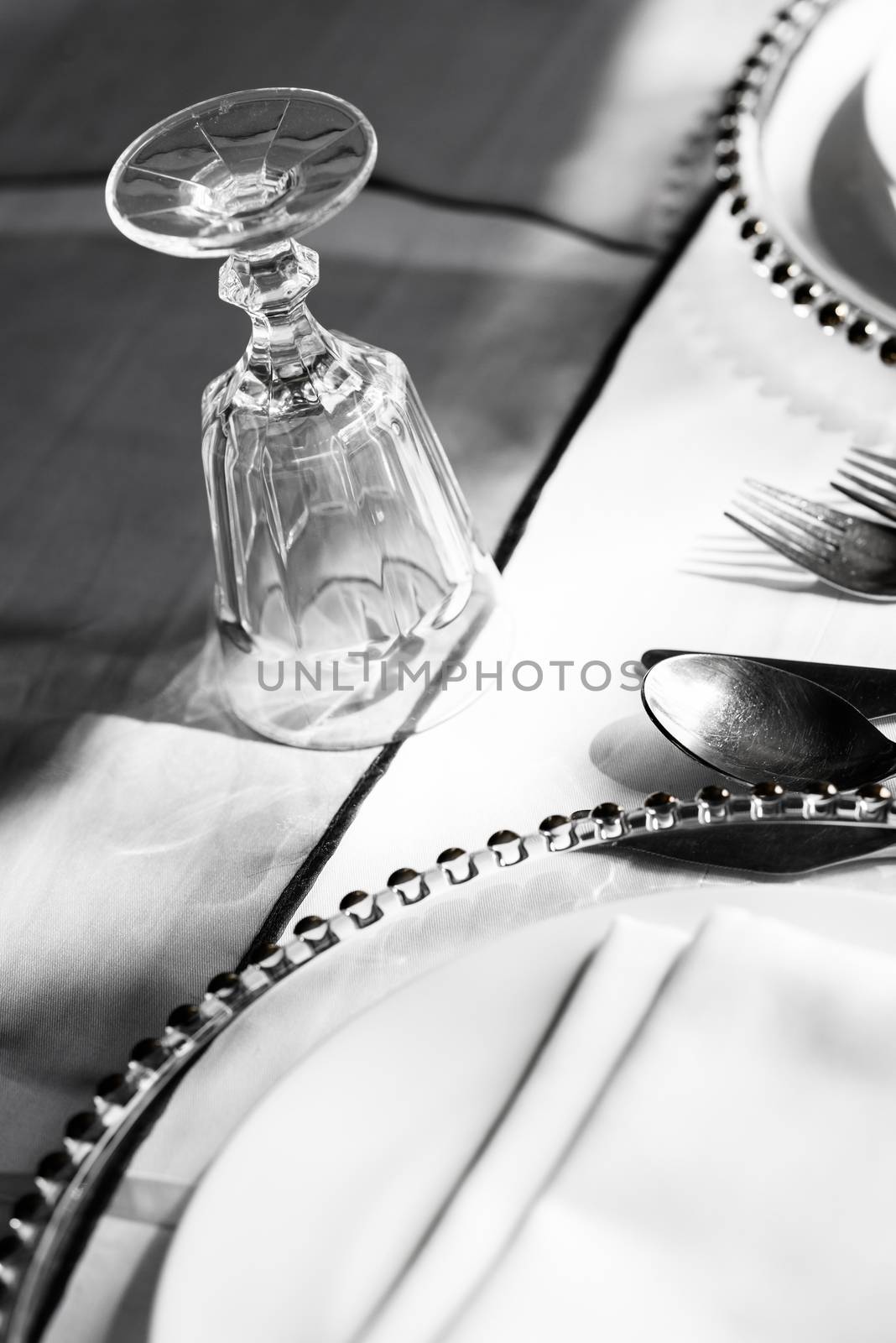 Table setup in black and white by hkt83000