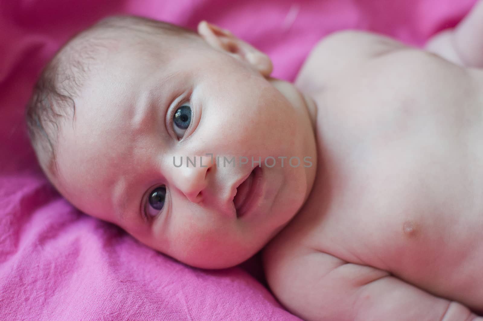 Little feared  baby closeup portrait by Linaga