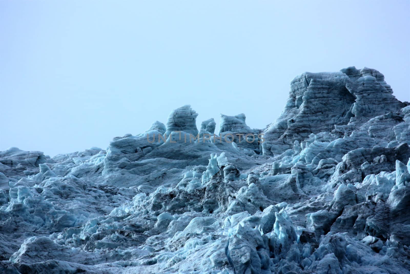 Veiw to the icefall from Flatbreen in Suppehelledalen i Fjærland