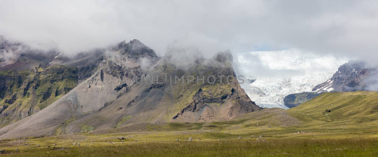 Iceland in the summer by michaklootwijk