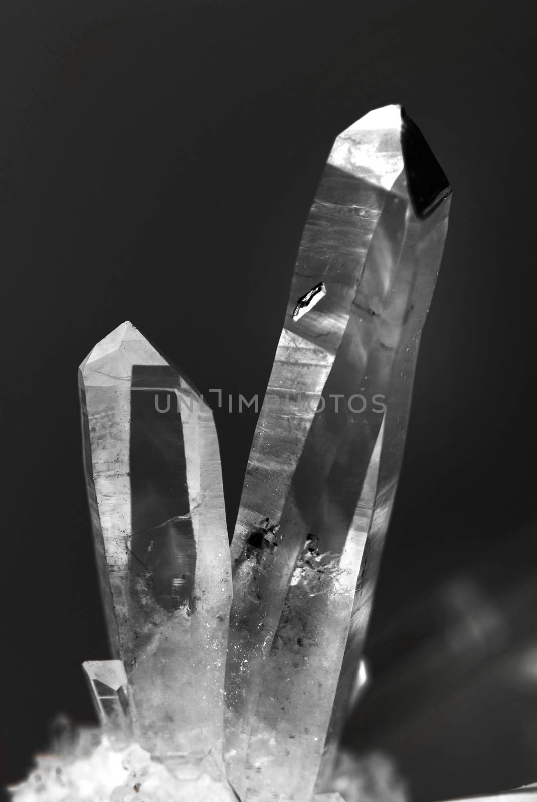 Two quartz crystals by Epitavi