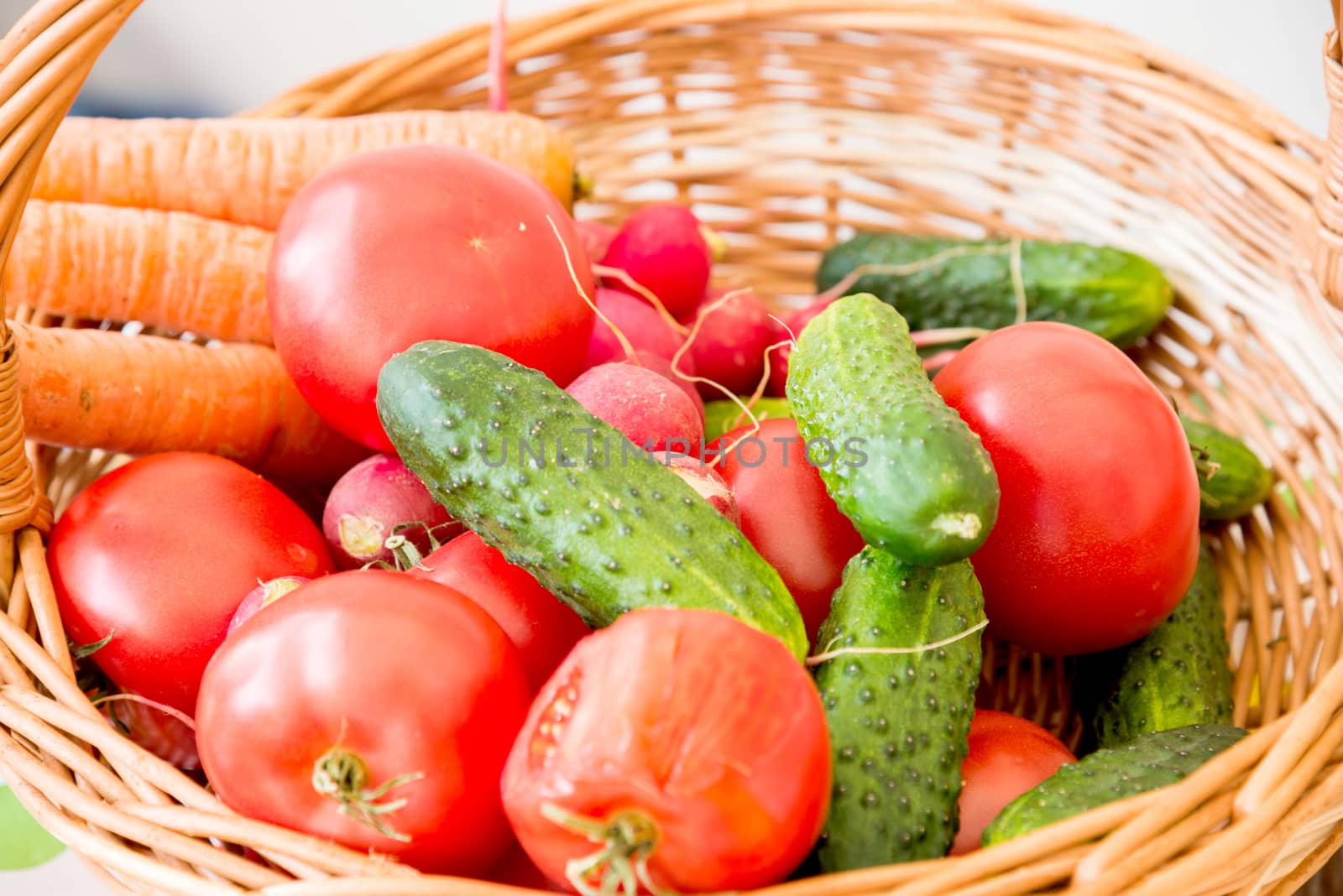 Mix of variuos vegetables in the basket