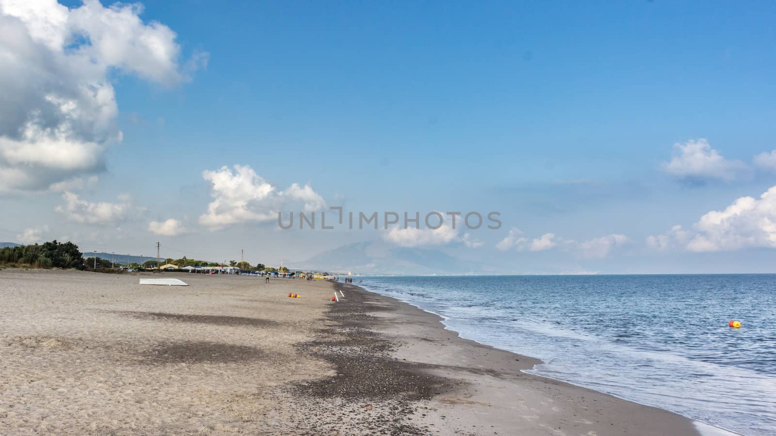 beach of fine sand by alanstix64