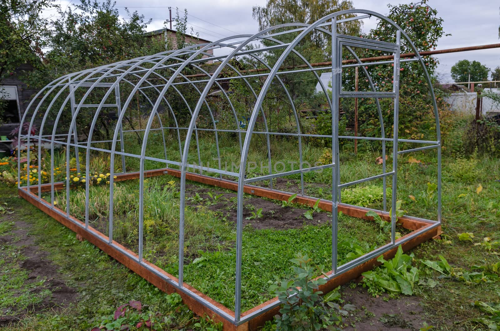 Manufacturer of greenhouses for vegetable garden with his own hands