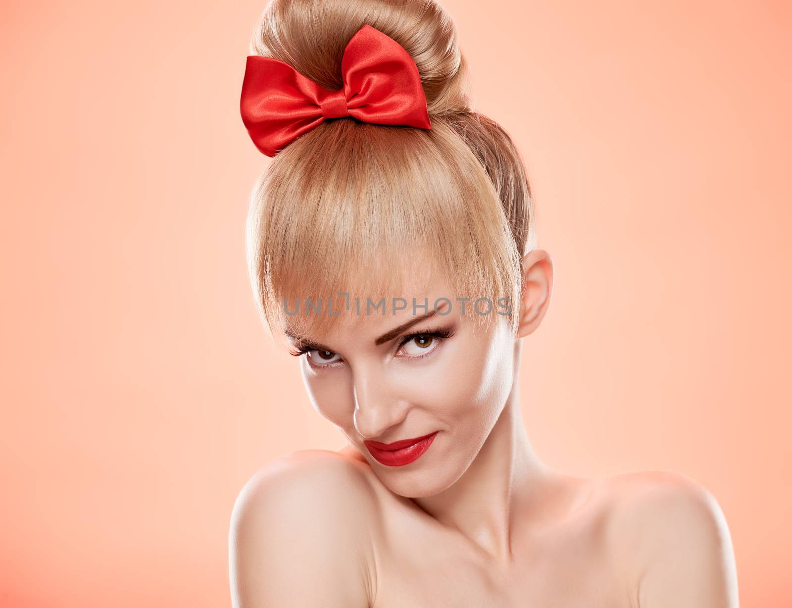 Beauty loving woman smiling, skincare. Pinup by 918