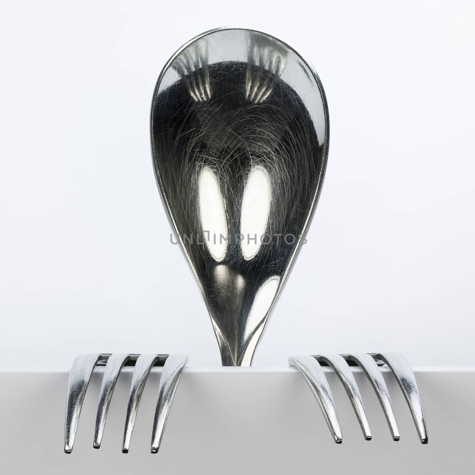 Figure of spoon and two forks
 by Tofotografie