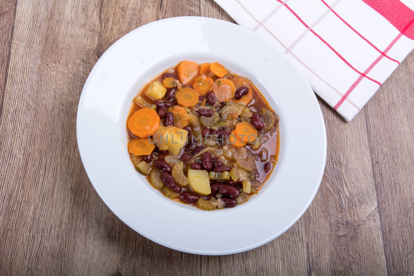 Vegetable soup with beans and carrots