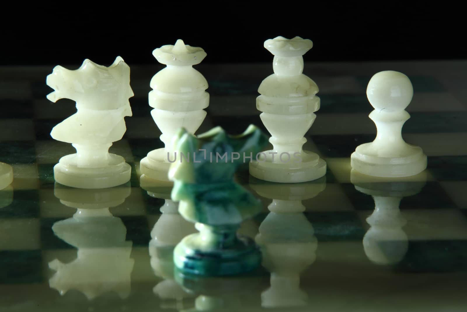 close up alabaster chess w by diecidodici