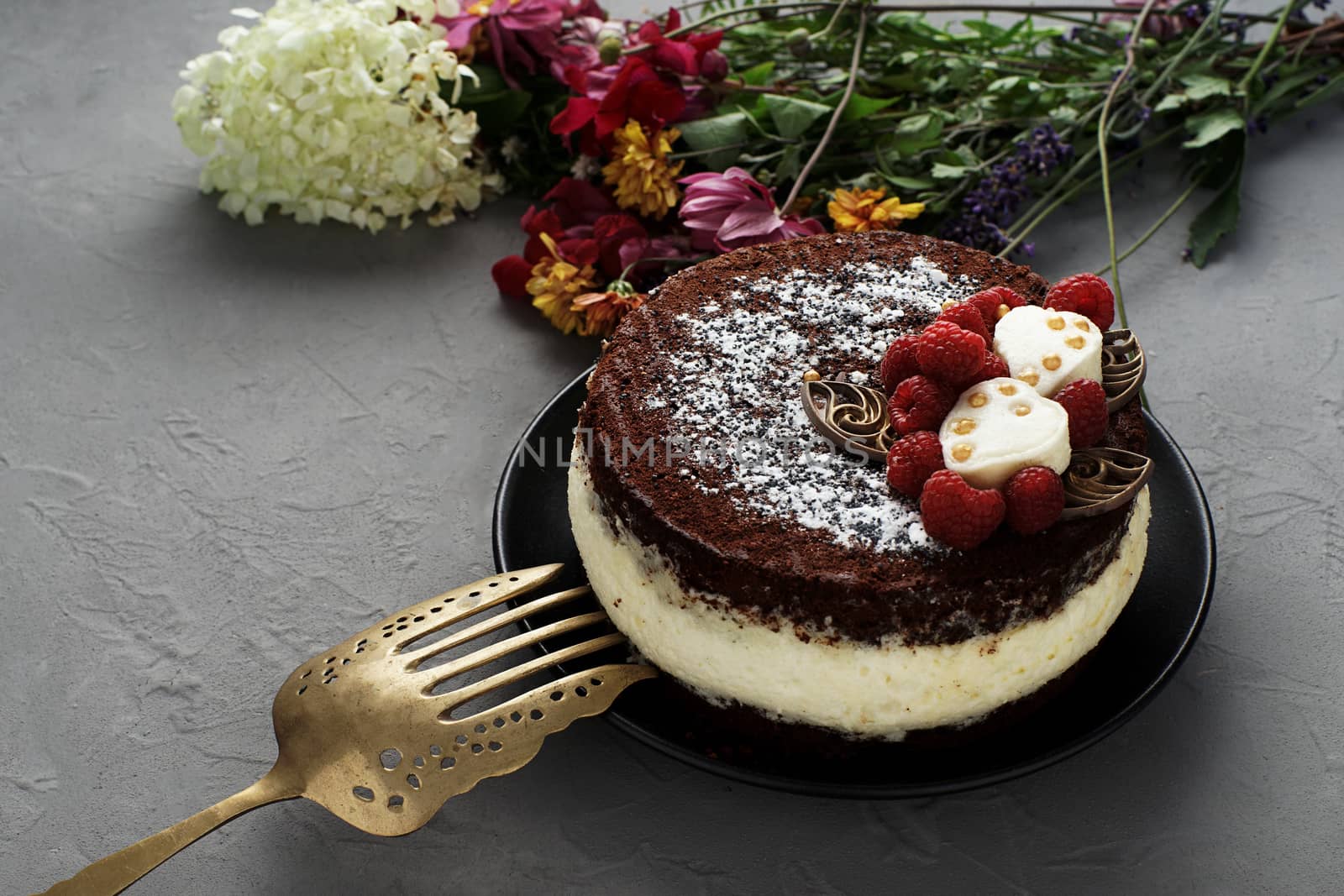  Sweet and delicious compliment to holiday and birthday, will delight you with simplicity and splendor.