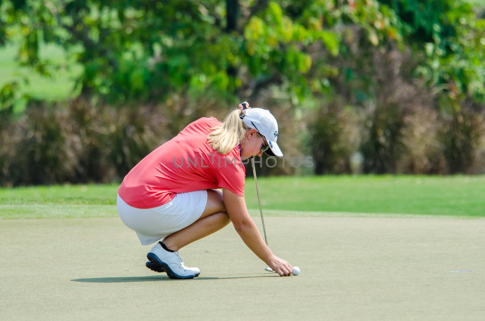 CHONBURI - FEBRUARY 28 : Austin Ernst of USA in Honda LPGA Thailand 2016 at Siam Country Club, Pattaya Old Course on February 28, 2016 in Chonburi, Thailand.