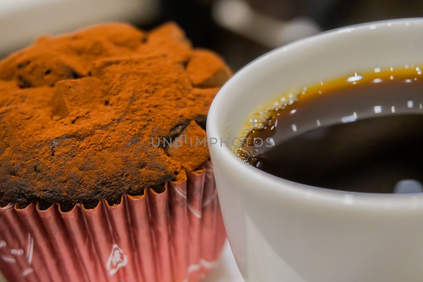 chocolate cup cake and coffee