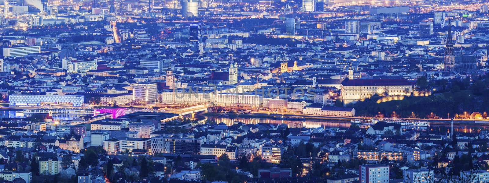 Linz panorama at night by benkrut