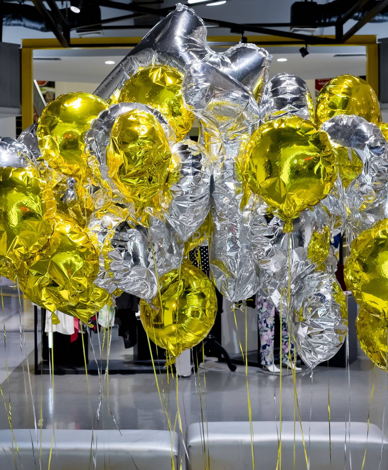 Gold and Silver balloons by art9858