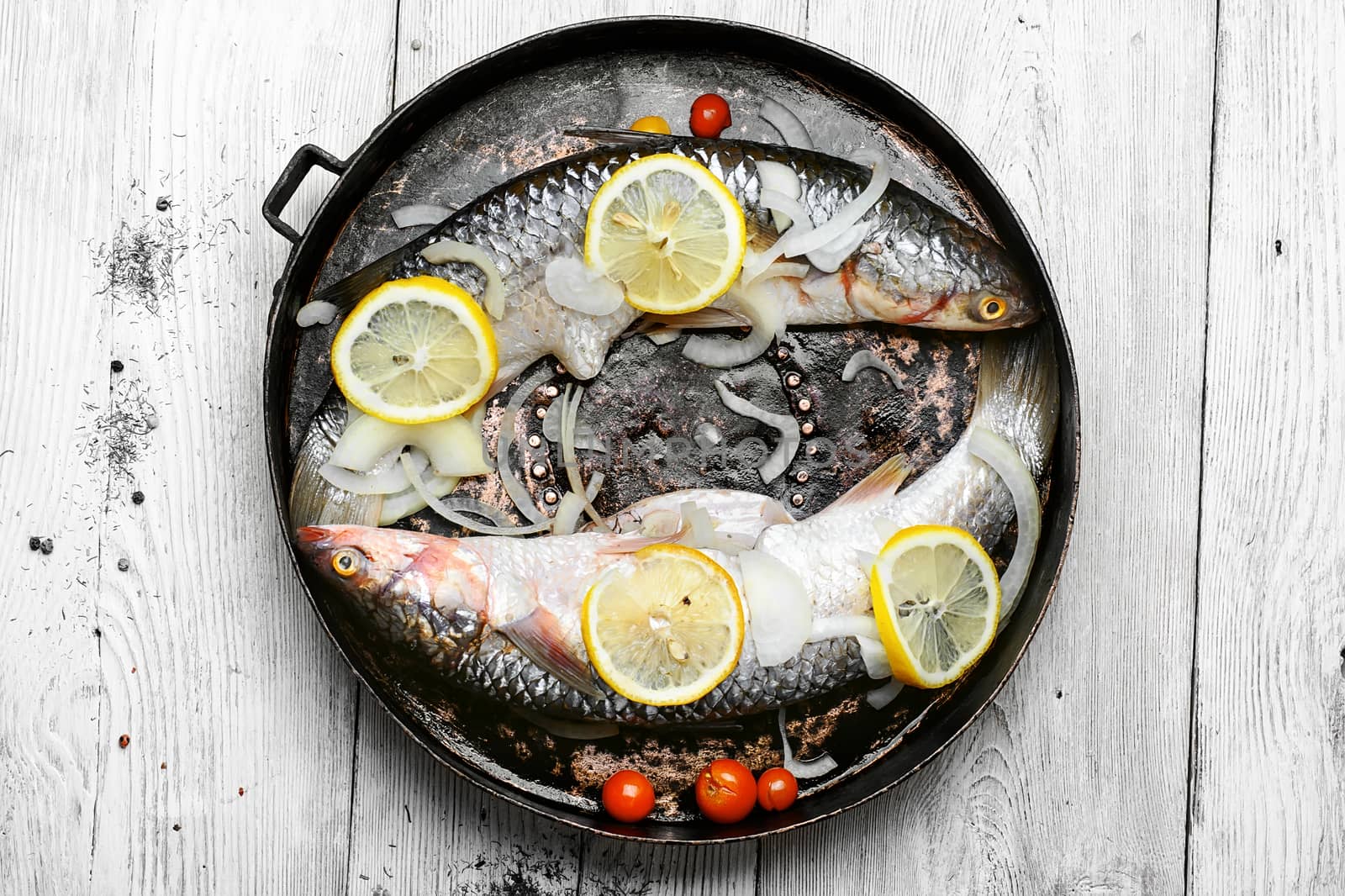 fish in the pan by LMykola
