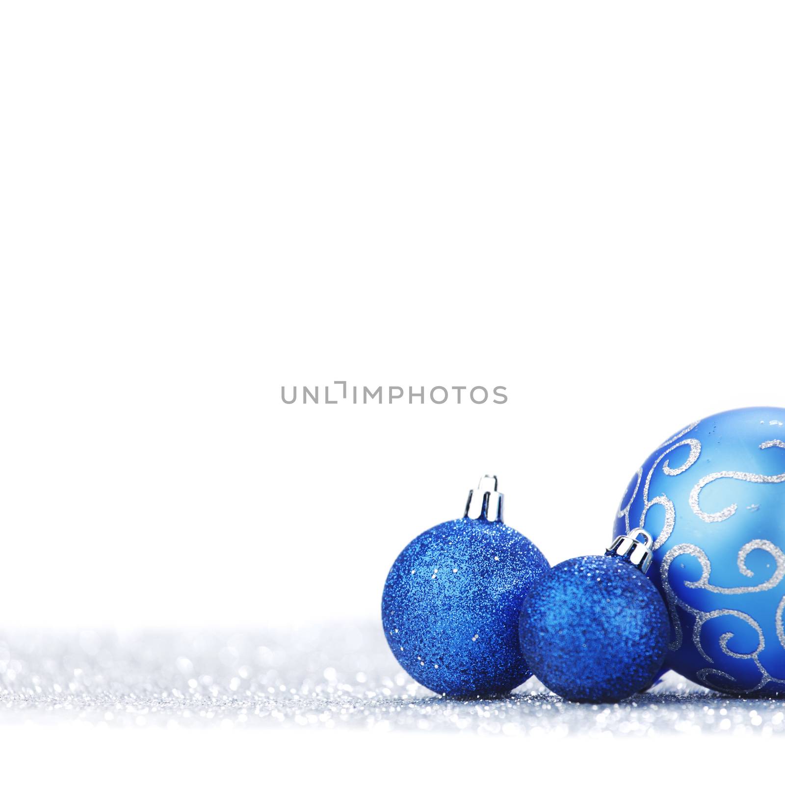 Glitter christmas balls by Yellowj