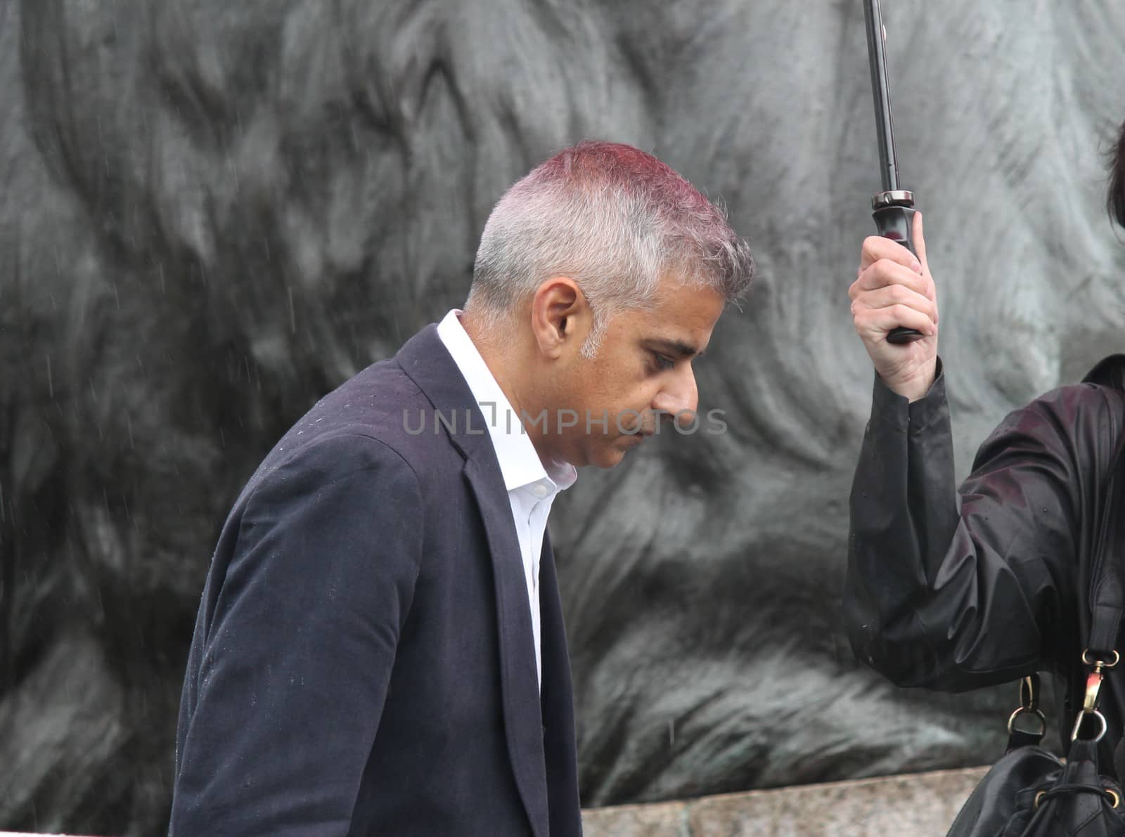 Westminster, London, UK. 16th October, 2016. The Mayor of London Sadiq Khan opens Festival Of Dewali at Trafalgar Square