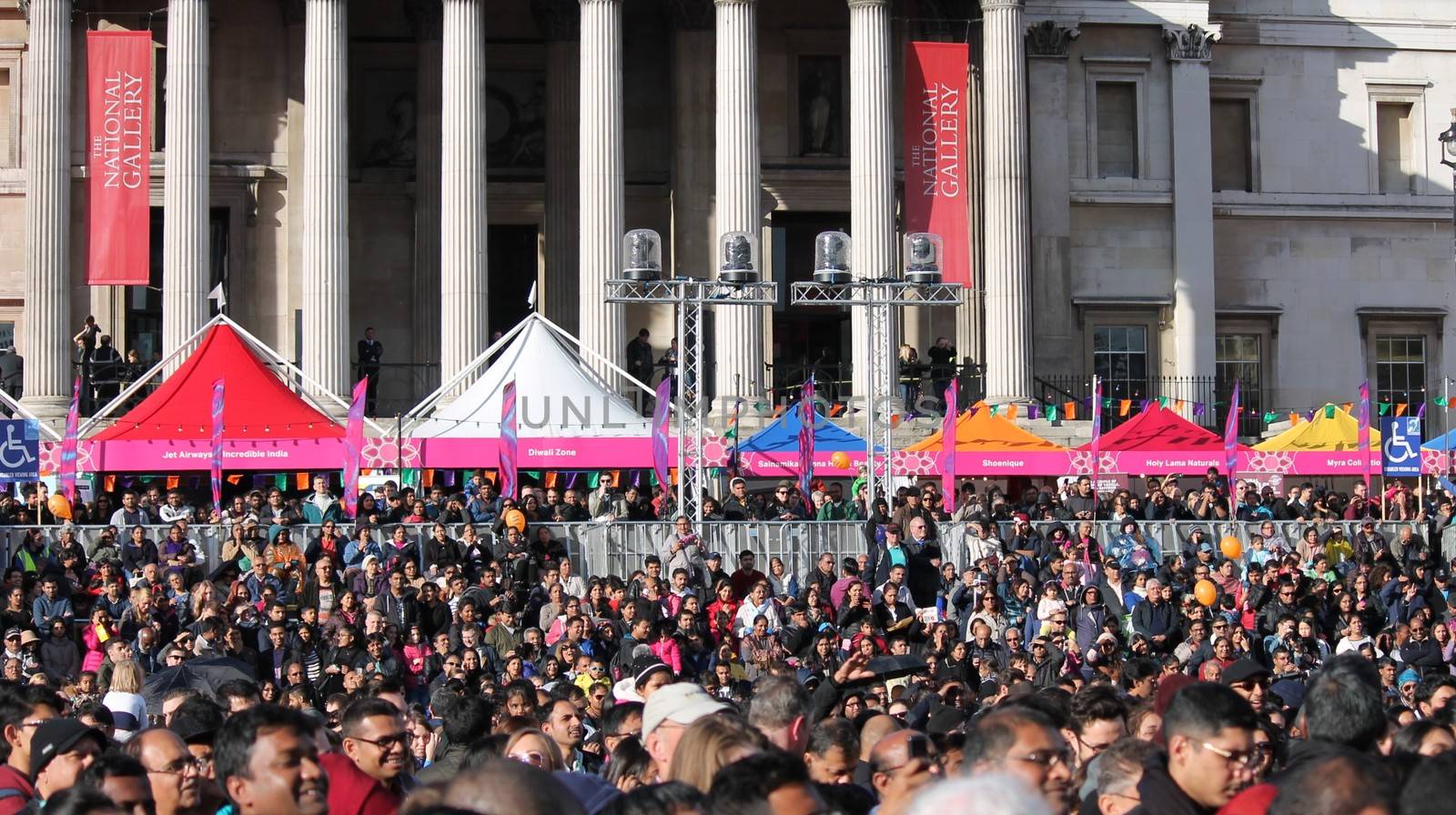 London, UK. 16th October, 2016. The Mayor of London Festival Of Dewali performers and scenes at Trafalgar Square by cheekylorns