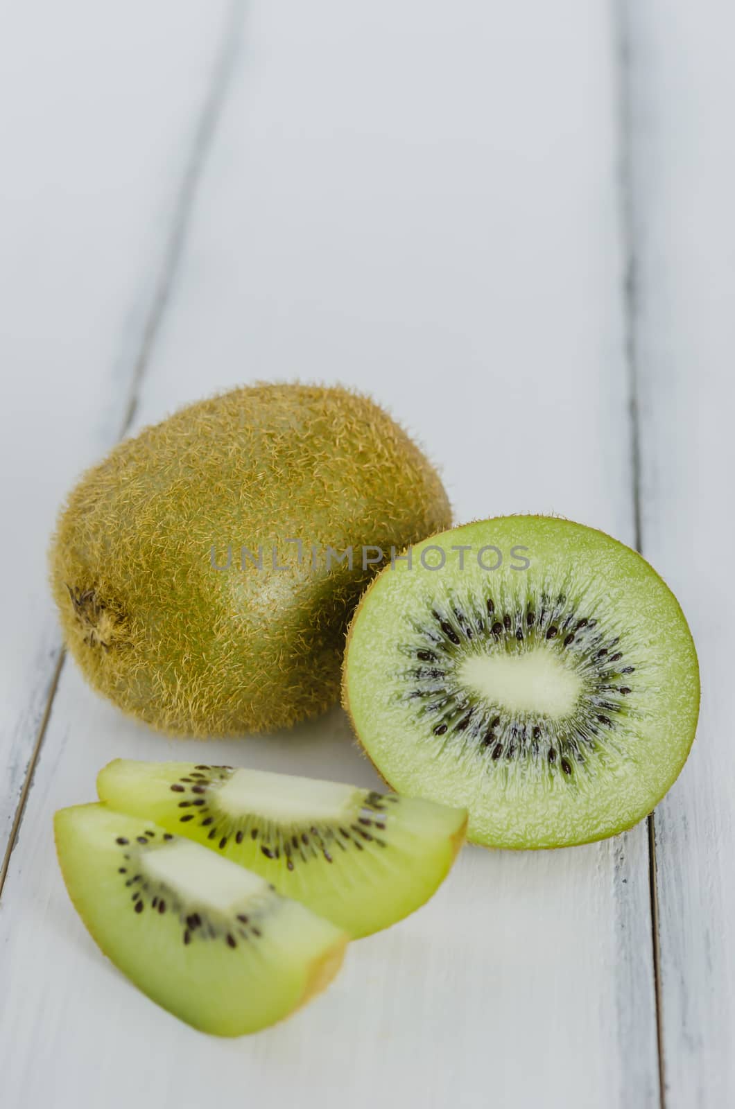 whole kiwi fruit and half  by rakratchada