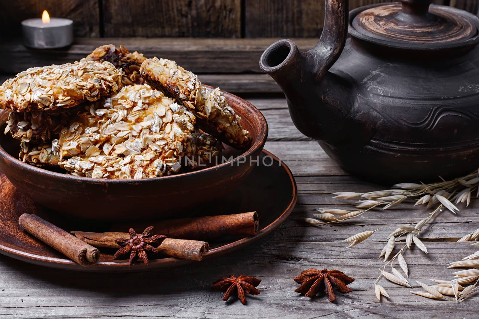 Autumn oatmeal cookies in clay dish for the autumn tea party